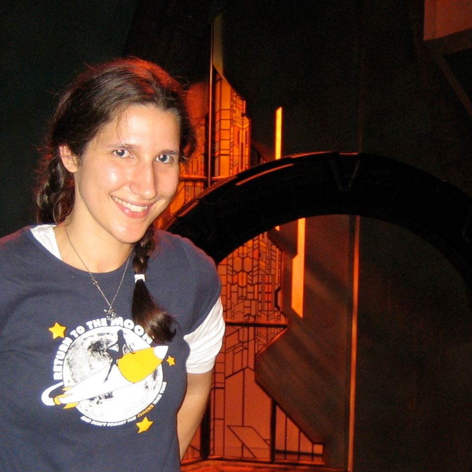 Mika on set of Stargate:Atlantis in the gateroom.