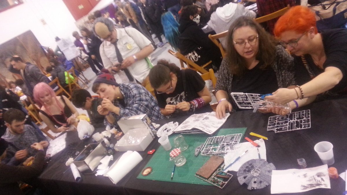 chtcastro's tweet photo. El Taller de Modelismo de @FicZone ha sido hoy un éxito
Gracias a todos!!!
Mañana MÁS
Yo soy #FicZoner https://t.co/lyoTyBZpLJ
