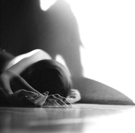 AnjelOne17's tweet photo. Her weary spirit surrenders
to His will~A17
#SubmissiveThoughts
#SubmissiveCravings https://t.co/QamlXSa6IA