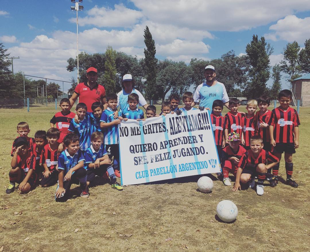 #ClubPabellonArgentino || Gran mensaje de los mas pequeños para iniciar el torneo Liga Regional de Futbol de Canals 2018. "No me grites, ALENTAME!!"

#FutbolInfantilCPA