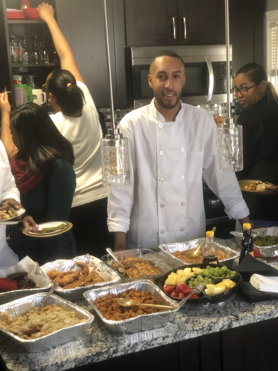 ChoppednHued's tweet photo. @Ohwaawaa Private chef, I do brunches (max of 20 ppl). Located in the DMV area. I also travel. Best biscuits of your life. Ask about me. #BrunchWithDavid https://t.co/Zhl8Inj64R