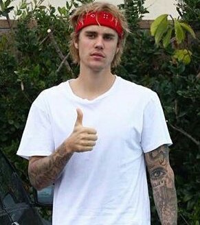 biebernewslc's tweet photo. Cuando veo pasar a mi crush, pero de repente pasa de largo y me ignora bien intenso. 

@justinbieber #JFCJustinBieber https://t.co/h5WgkKhAaI