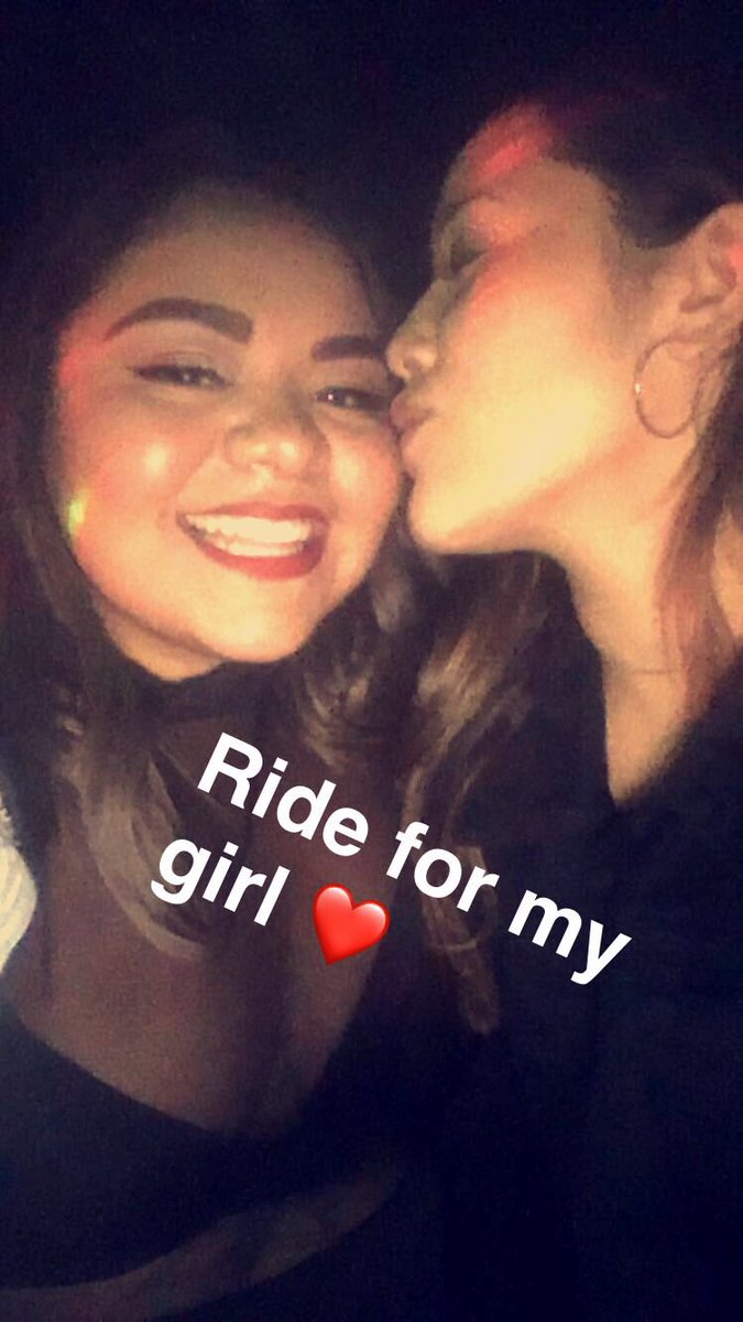 yaleeers's tweet photo. Happy Birthday babe! Love ya💛 @AmandaConcha https://t.co/nekFGMmMCA