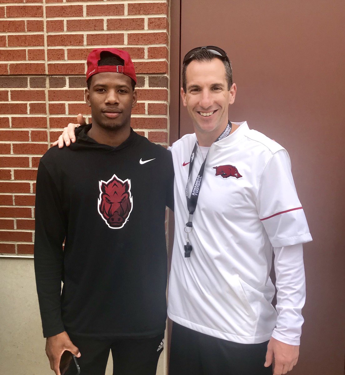 coachmarksmith's tweet photo. Fired up to have @ladarrius_09 at practice today. This #RazorFAST18 signee is going to be a great addition to the #NoFlyZone with @RazorbackFB soon. https://t.co/jvxR3uRqTA