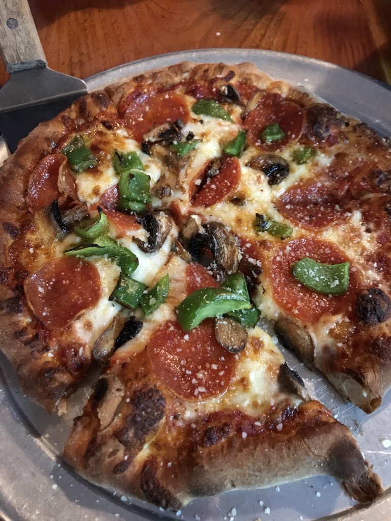 5k_chick's tweet photo. Post race tradition of pizza continues ! Schroeder’s in Rome did not disappoint!#runthemiles #eatthepizza #halfcrazy #berryhalf #runberry #RomeGa https://t.co/uabge2WLte
