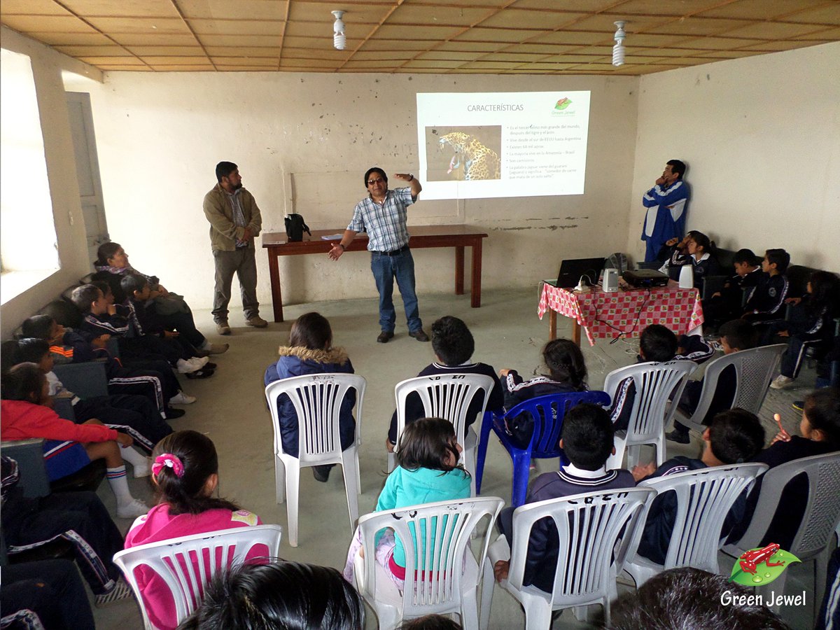 GrupoGreenJewel's tweet photo. EDUCACIÓN AMBIENTAL POR DIA MUNDIAL DE LA VIDA SILVESTRE [1/2]   Cerrando la jornada por el Día Mundial de la Vida Silvestre con los estudiantes, profesores y directiva del barrio Zamora Huayco.

#WorldWildlifeDay #PredatorsUnderThreat #iProtectBigCats #WWD2018 https://t.co/8Uwsr89EOz