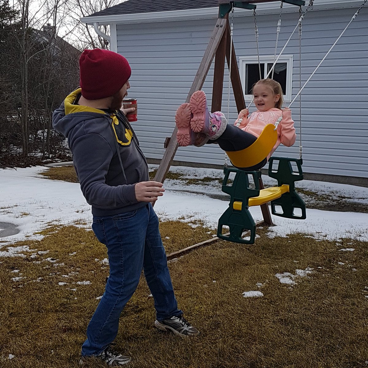 TraceysBasement's tweet image. "Outta my space, daddy!" 😆

#daddydaughter #attagirl #flyingkick