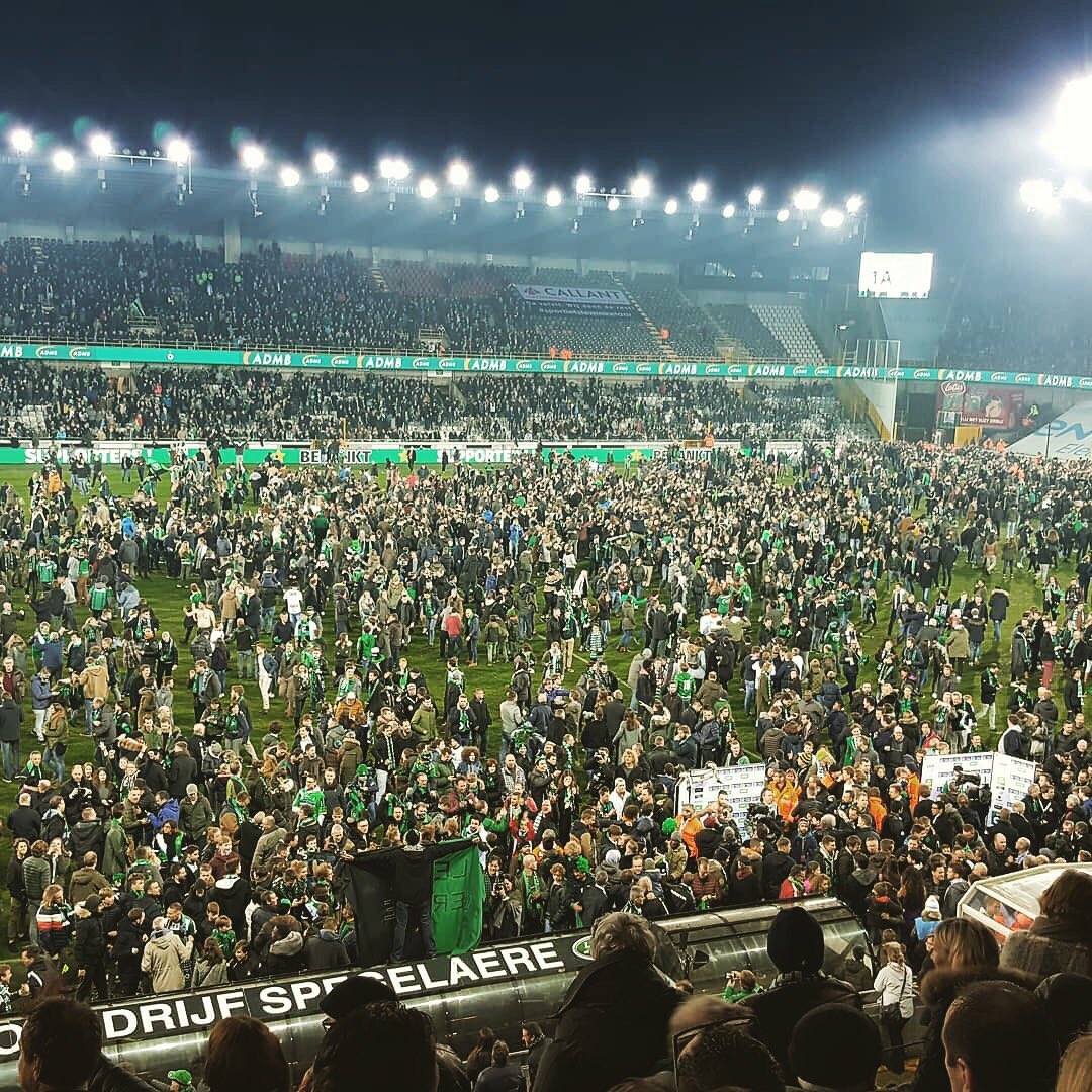 ThomasBuffel's tweet image. 🏆Proficiat aan heel de Cercle Familie 💚🖤 Back where you belong⚽️ #kampioenen #thriller #promotie @cercleofficial