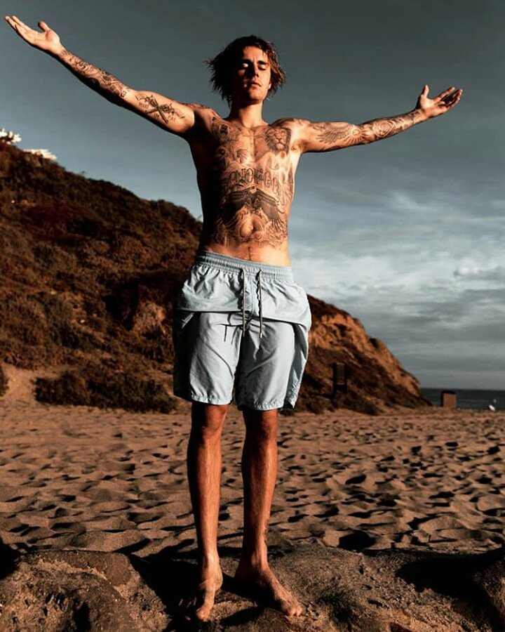 biebernewslc's tweet photo. Cuando Rory es el fotógrafo/  Cuando Rory no es el fotógrafo. 

La magia de Rory. Ahre que decía jajajaja

@justinbieber #JFCJustinBieber https://t.co/HRNL0ikFqR