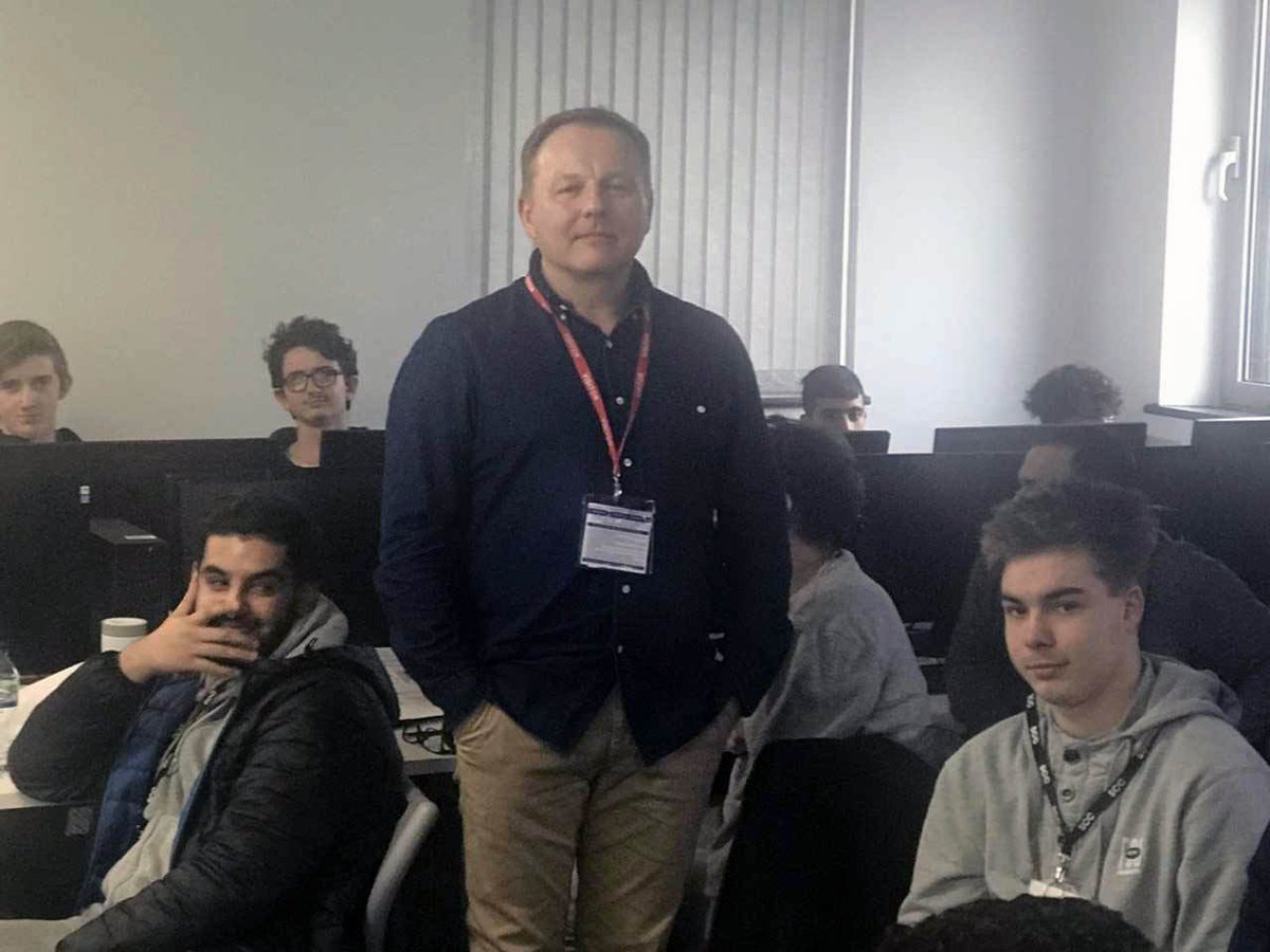 FS_MediaCityUK's tweet photo. ROB JONES OF ITLAB VISITS I.T &amp; COMPUTING STUDENTS AT FUTURESKILLS
Rob Jones, from ITLab, came into FutureSkills on Friday to give an inspirational I.T Careers talk to 40 or our Computing students.  A great afternoon had by all!
#ITForMe @ITLabUK #ThankYouRob @SCC_Computing https://t.co/acyNzR0VqE