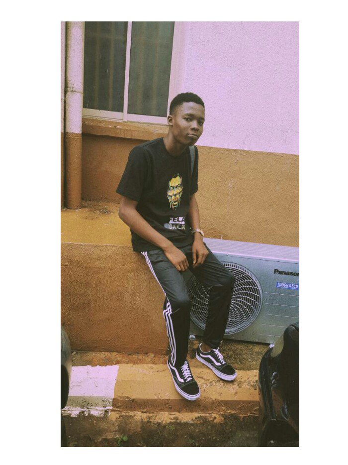 felabackco's tweet photo. You know what you gotta do to be this clean π₯
DM to order yours
#felabackco #nationwide_delivery #nigerianShop https://t.co/FTuWVEtXXN