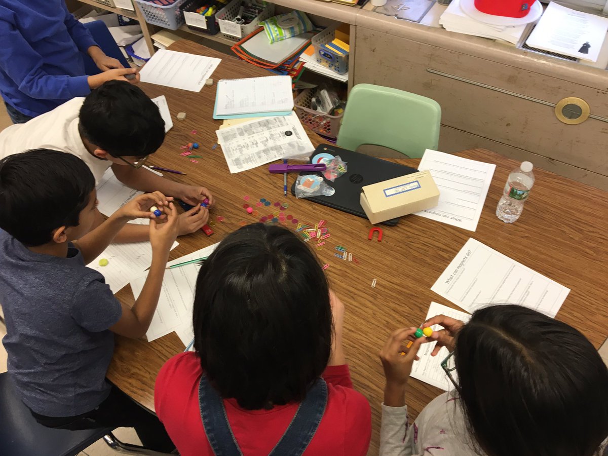 Learning and discovering magnets 😲 #jmiknights #inquirybasedlearning