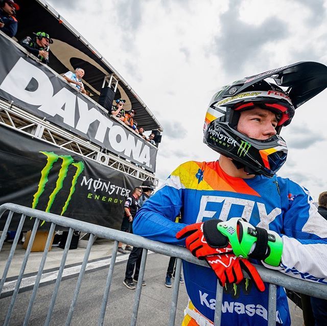 PCraceteam's tweet photo. Oh hello there Mr. Top Qualifier from #DaytonaSX. @austinforkner ready for the night show! #dropthegate #letsdothis #sxonfox https://t.co/XDI0vxlXib