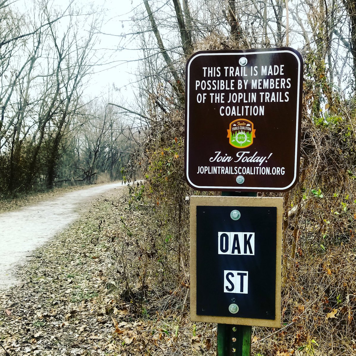Joplintrails's tweet photo. New signs up in Carthage and Oronogo. More to come. #rubyjacktrail #joplintrails https://t.co/FmyVlDviWP