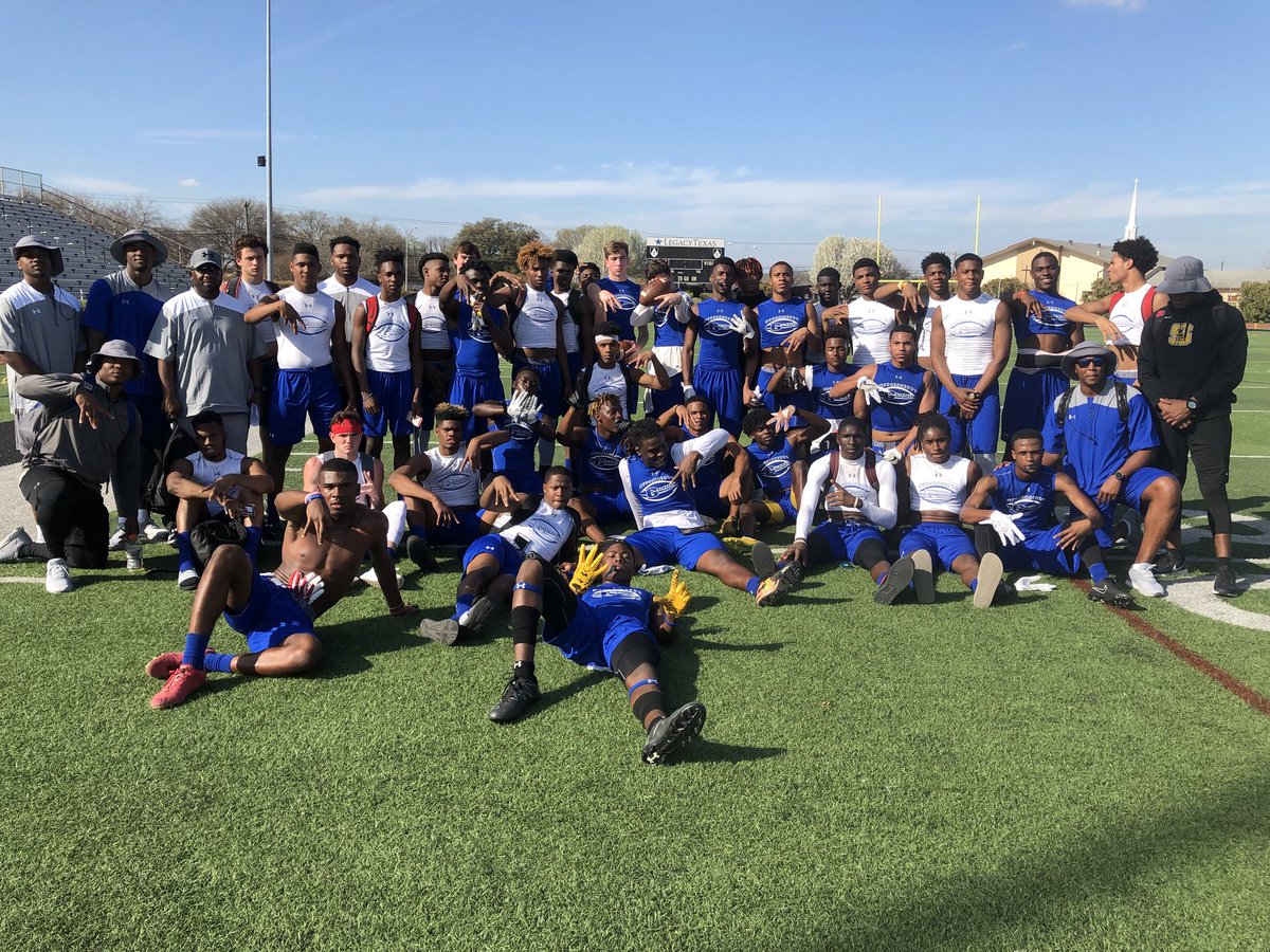 JBanks_27's tweet photo. @MSGrind7v7 4-0 for today! #weball #Msstandup https://t.co/0tUzMCEhMN