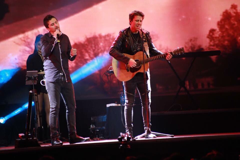 ADLGirls's tweet photo. En @dulcepatria de @Cooperativa se escucha #VolverAtras de Andres de Leon !!!! @🎵🎵 #EnVivo #GranArenaMonticello @IamAndresdeLeon @jurgensenr https://t.co/cI3FeqyrkP