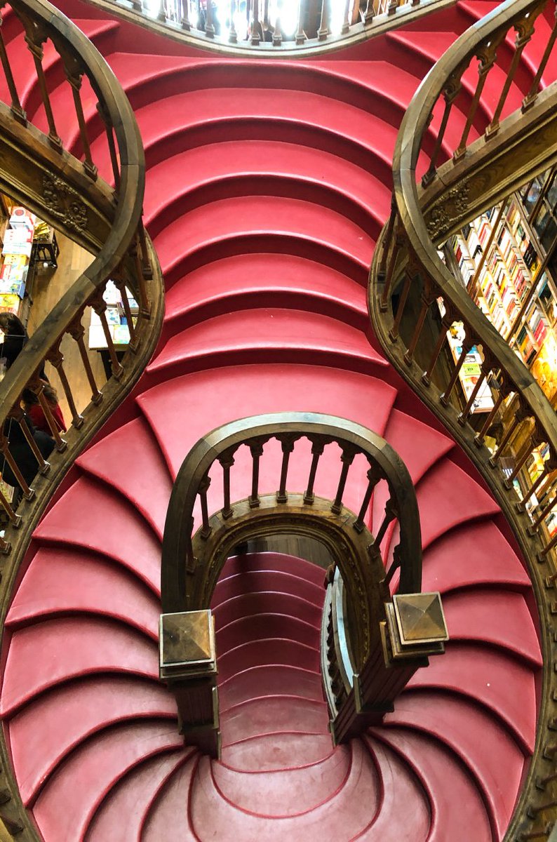 2dCale's tweet photo. Portugal knows how to do bookstores right. Livraria Lello in Porto👌 Apparently one of the places J.K. Rowling took in inspiration for ol' Harry. https://t.co/mJvn9DIJe7