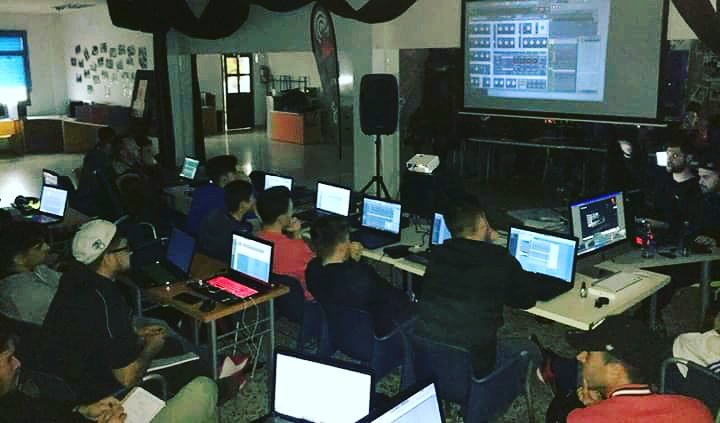 DisplayHLV's tweet photo. Éxito rotundo de la masterclass de producción musical. Gracias a los +de 30 participantes, a @savetherave por su implicación en el proyecto y a todos los socios que con su trabajo lo han hecho posible. Comienza una nueva etapa en Display, llena de talleres, cursos e iniciativas💡 https://t.co/hIF6witSx7