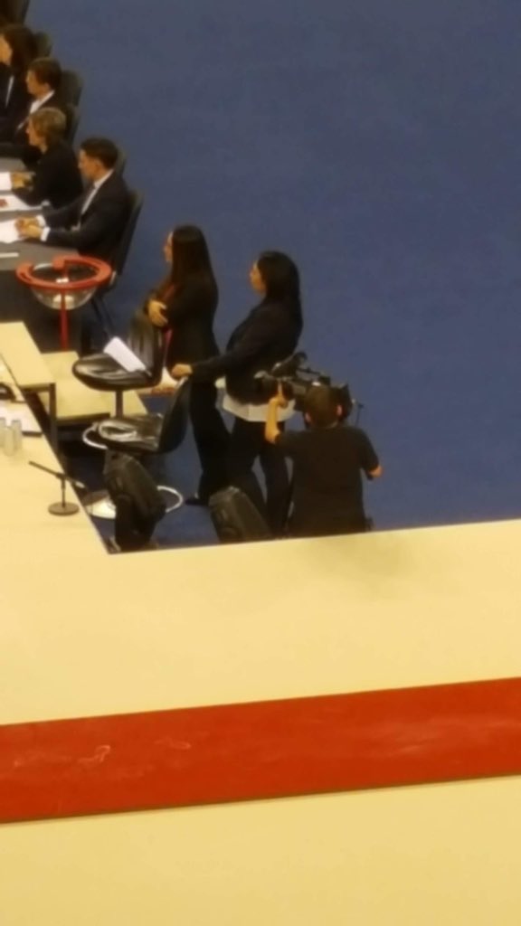 tonirobinsonEY's tweet image. A parent of one of my ex gymnasts has just sent me this - @bevjames68 it’s you judging at British Championships!! So proud of you Mum! #gymnastics #nationaljudge
