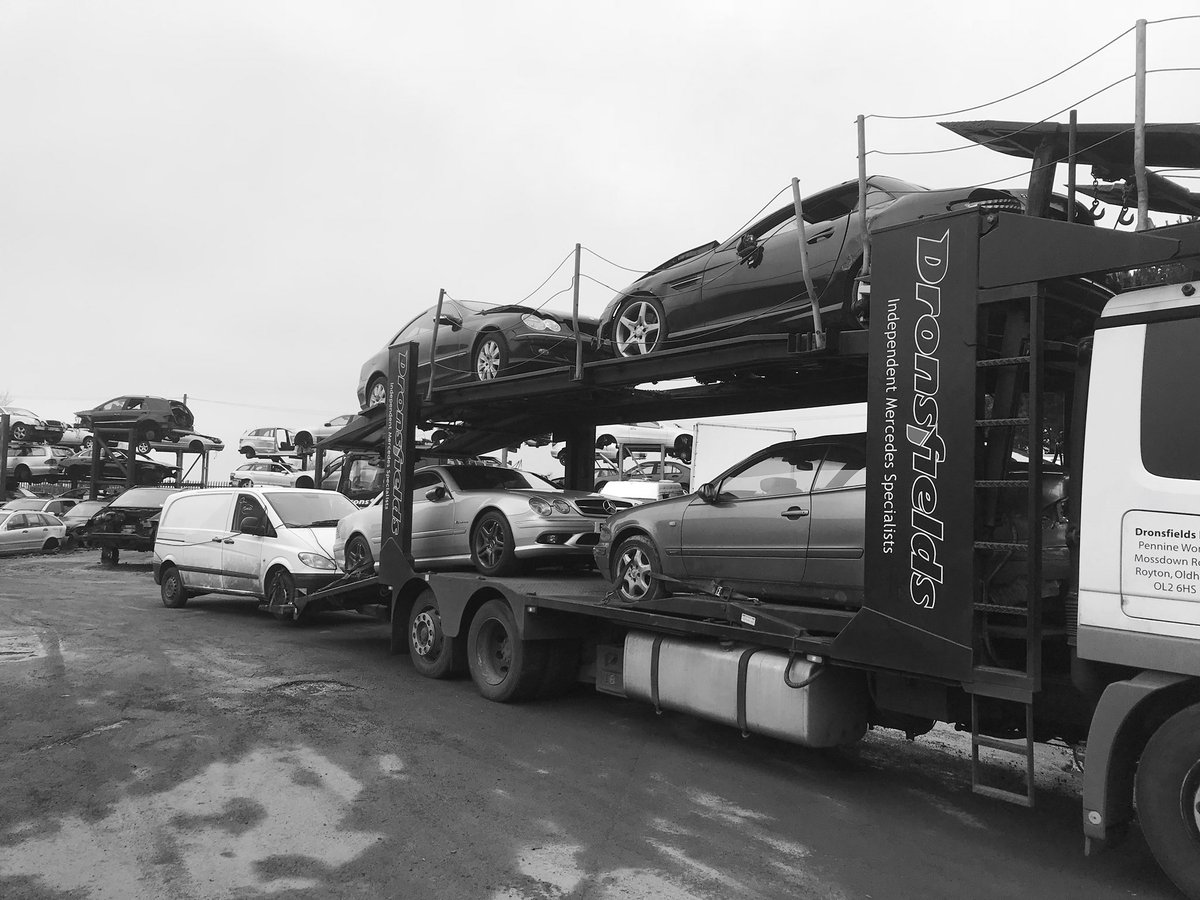 DronsfieldLee's tweet photo. From new house keeping to moving snow and new arrivals , itβs been all go #Dronsfields #Mercedes #Recycle #snow #usedmercedes https://t.co/wCq9camxes
