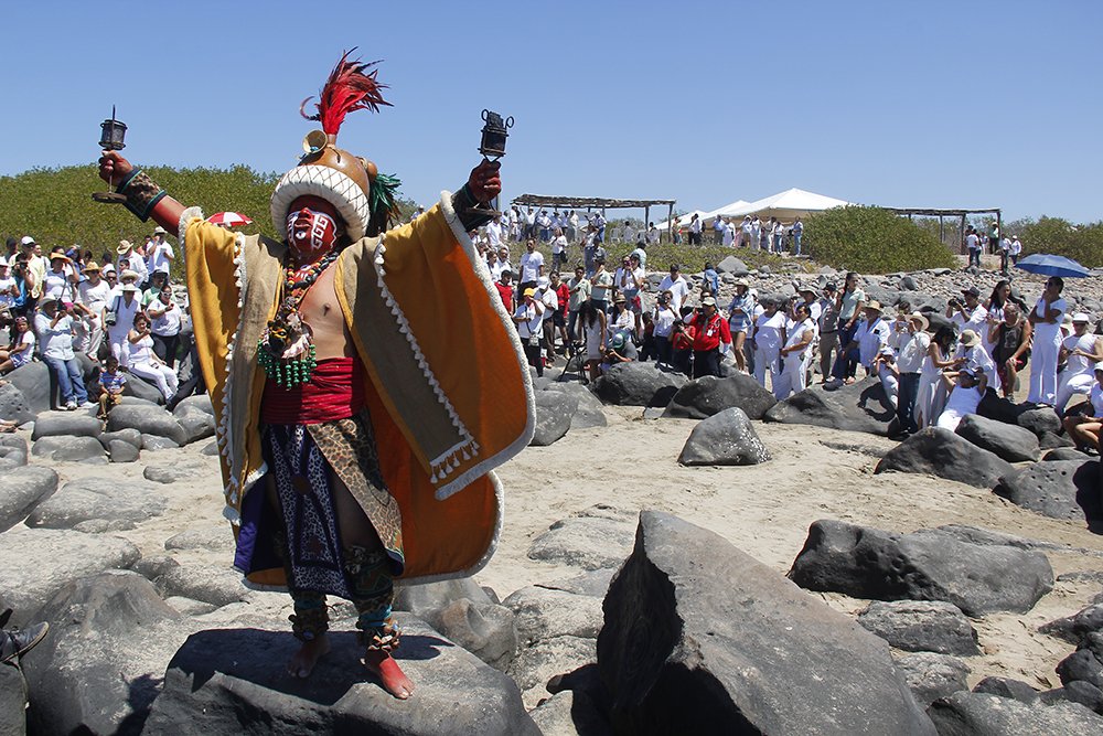 Visit_Sinaloa's tweet photo. Los invitamos al Equinoccio de Primavera este 19 de marzo en la zona arqueológica Las Labradas, dale la bienvenida al sol frente al mar en este lugar lleno de historia, marcado por la huella de nuestros antepasados. 👣  #SinaloaRumboAlTianguis https://t.co/NBvsN0wC8r