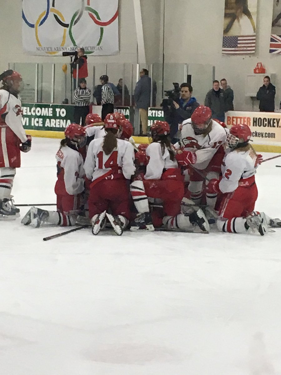 uniliggett's tweet photo. State Champs! 
#liggettathletics https://t.co/2aig66LSYk