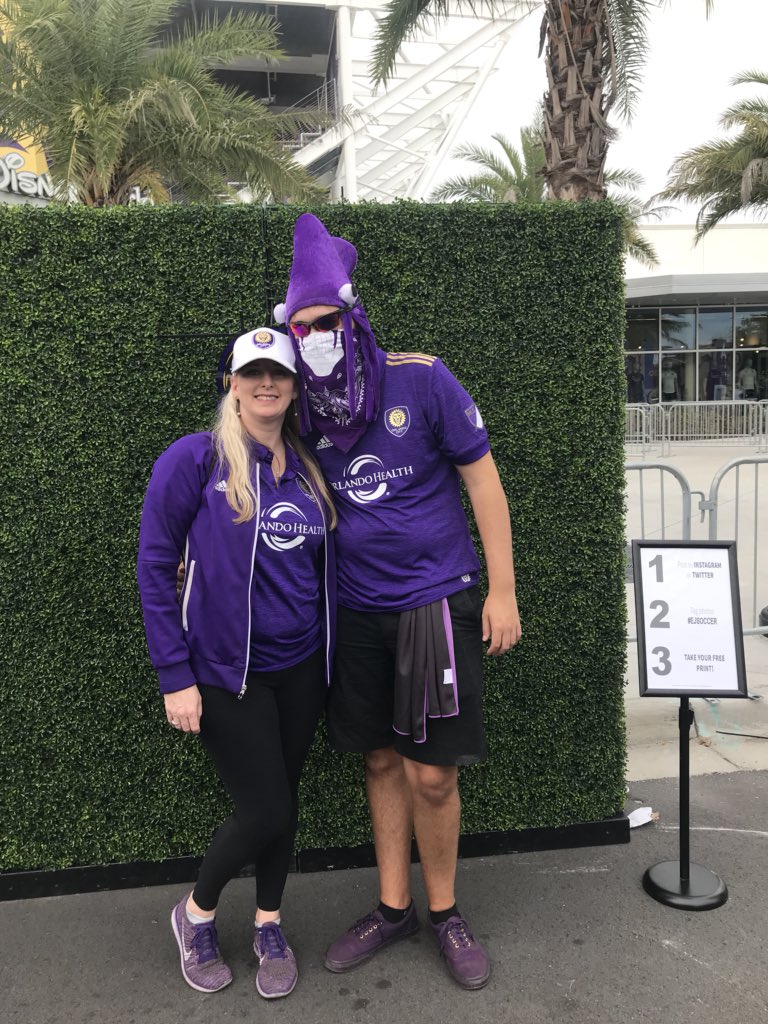 starrlita8's tweet photo. Pre-game pics w/my 💜@squidhead2015 #ocsc #ruckus #tcc #6fp https://t.co/l7MalWdymg