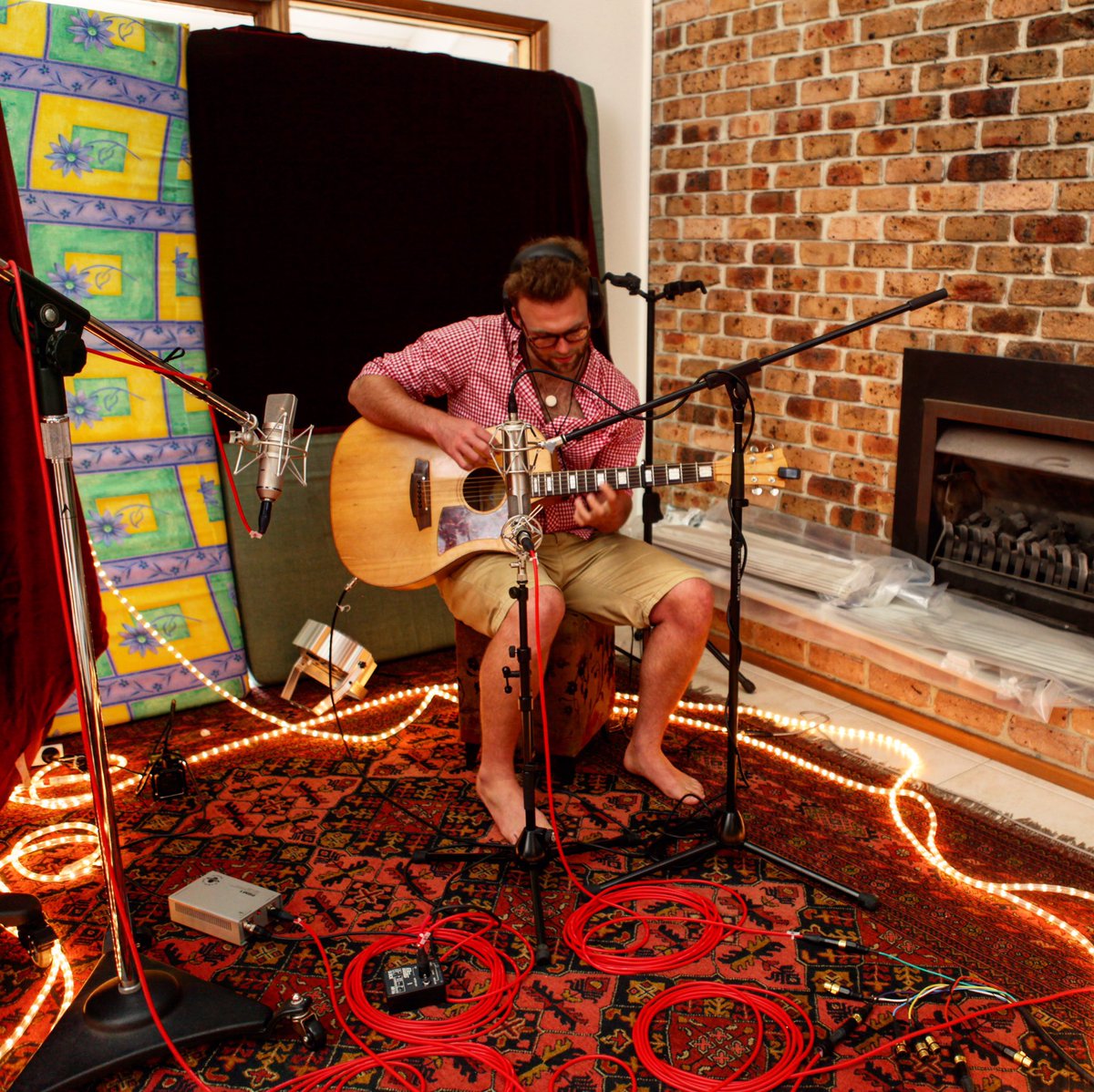 TimothyJBowen's tweet photo. Throwback to recording my debut EP in a house I helped renovate and a room I jackhammered the floor of so we could use the space. Still one of the best experiences I've ever had. 

Head to Insta/FB to read the full story. 📷: Stu
#reverbfordays #storiesfromtheroad 💪🏼⚒🎛⚒💪🏼 https://t.co/NhmLlnA7DC