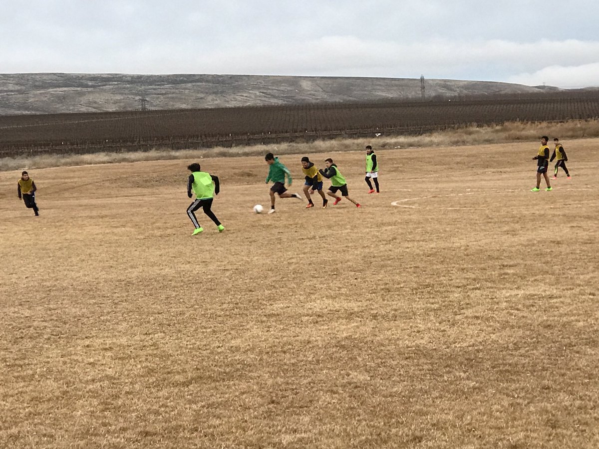WahlukeSoccer's tweet photo. Boys soccer beats #Clarkston high school 2 to 1 to finish the second #game of the #weekend! #varsity #wahluke #wahlukesoccer next game #thursday against #toppenish high school. Game is at Toppenish https://t.co/FTWArd6ha0