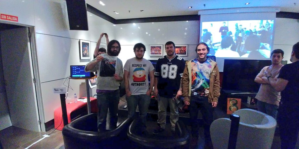Thenextbattle's tweet photo. Fotacas del torneo #DragonBallFighterZ hoy en @Fnac_ESP #ACORUÑA organizado de lujo y muy profesional 😎 estad atentos al vídeo que compartiremos en breves @BandaiNamcoES @Fnac_Gamers @AAsperga @MrKaytos @gogothegamering https://t.co/u8rsQKNHKp