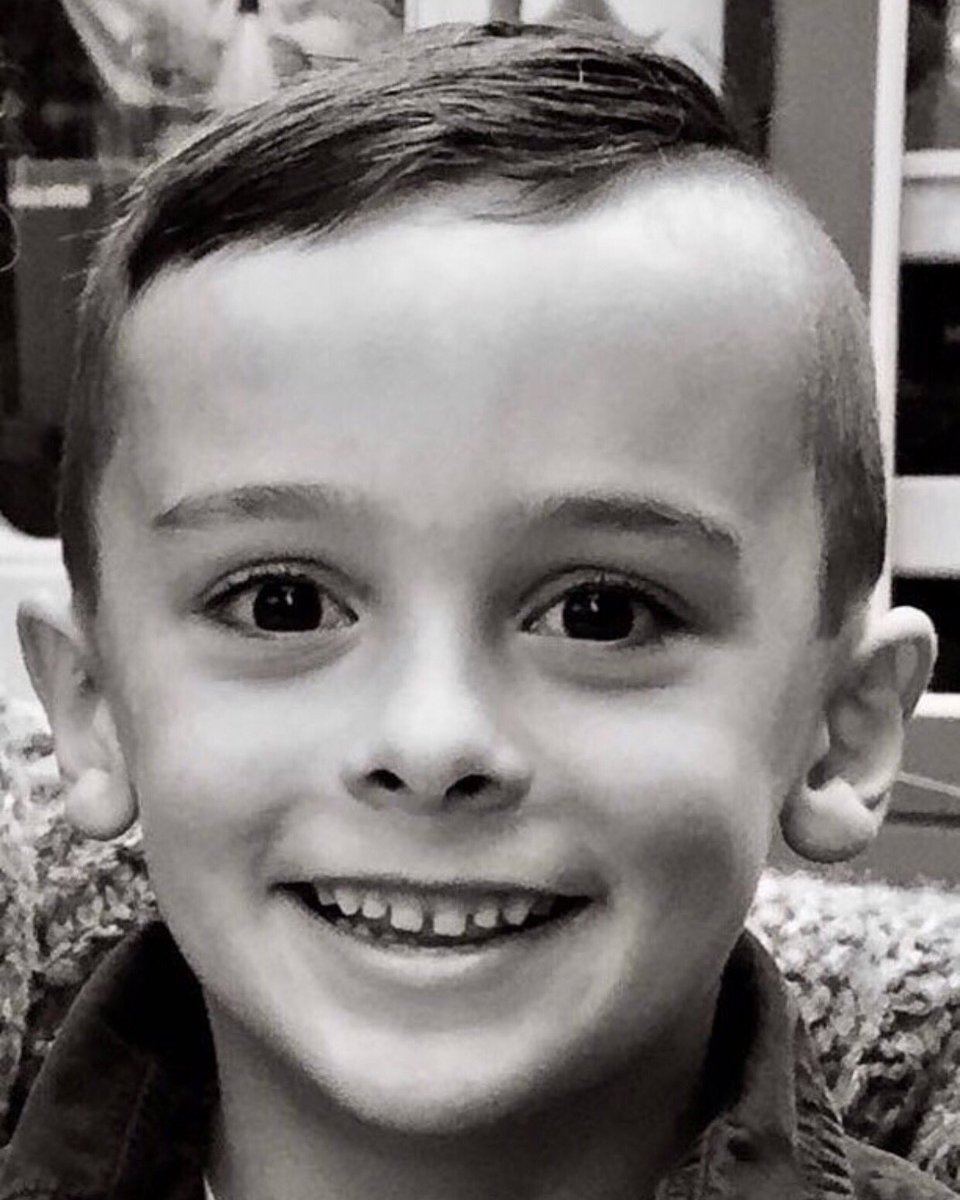 Dit is #JimvanAst. Jim is 6 weken geleden op 7-jarige leeftijd omgekomen tijdens een verkeersongeluk. Ik heb aan zijn moeder beloofd dat ik hem zou eren met #JimvanAst. Niet te bevatten, zo’n mooi, lief jochie. Doen jullie mee? ❤️