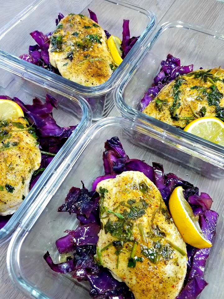 CanadianCooking's tweet photo. MEAL PREP IDEA:💃Try these🍋"Healthy Lemon🍋 Baked Chicken and Red Cabbage bowls! On the blog now 👇 https://t.co/TdxyfAHR5O #chicken #lemon #mealprepping #mealprepideas #simplemealprep #mealprepmonday #mealprepsunday #mealprepdaily #buzzfeedfood #buzzfeed #EEEEEATS #buzzfeast https://t.co/5WpXW6HeTp