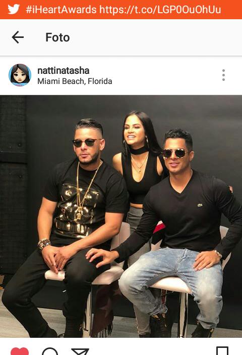 dritzi_ale's tweet photo. Por favor pongan #Tonta de @rkmykeny @NattiNatasha @OyeAlbert897 @Oye897 @KennyLovers_Mex https://t.co/awvfmd9j4Z