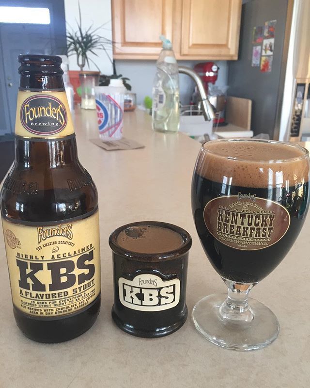 myersk27's tweet photo. The new @foundersbrewing KBS stoneware taster holds the rest of the beer that the OG KBS glass doesn’t. Perfect little combination. #craftbeer #beergeek #beertography #kbsweek #properstoneware https://t.co/yfEBYD4shR https://t.co/Zj1vgGoEmz