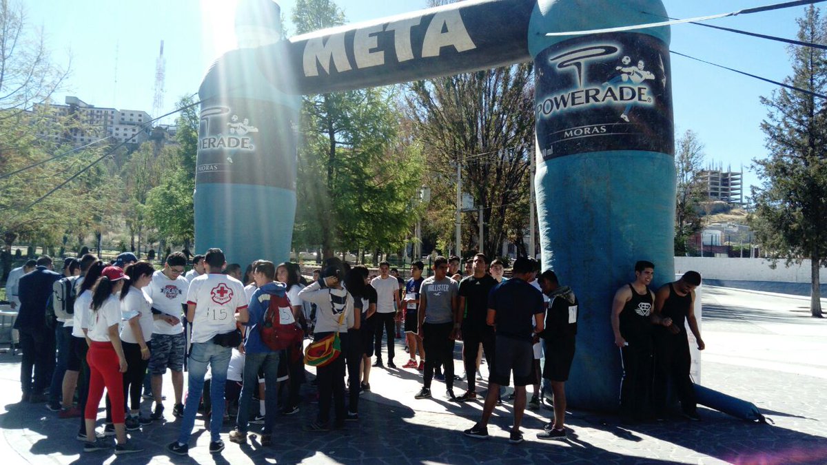 IDJuventud's tweet photo. Gracias a las y los jóvenes que participaron en el #RallyExtremo.
Trabajando en equipo con: #JóvenesEnAcción y #UniónJoven
#SerJovenEsAventura 👧👨🙋 https://t.co/WBai48RT6X
