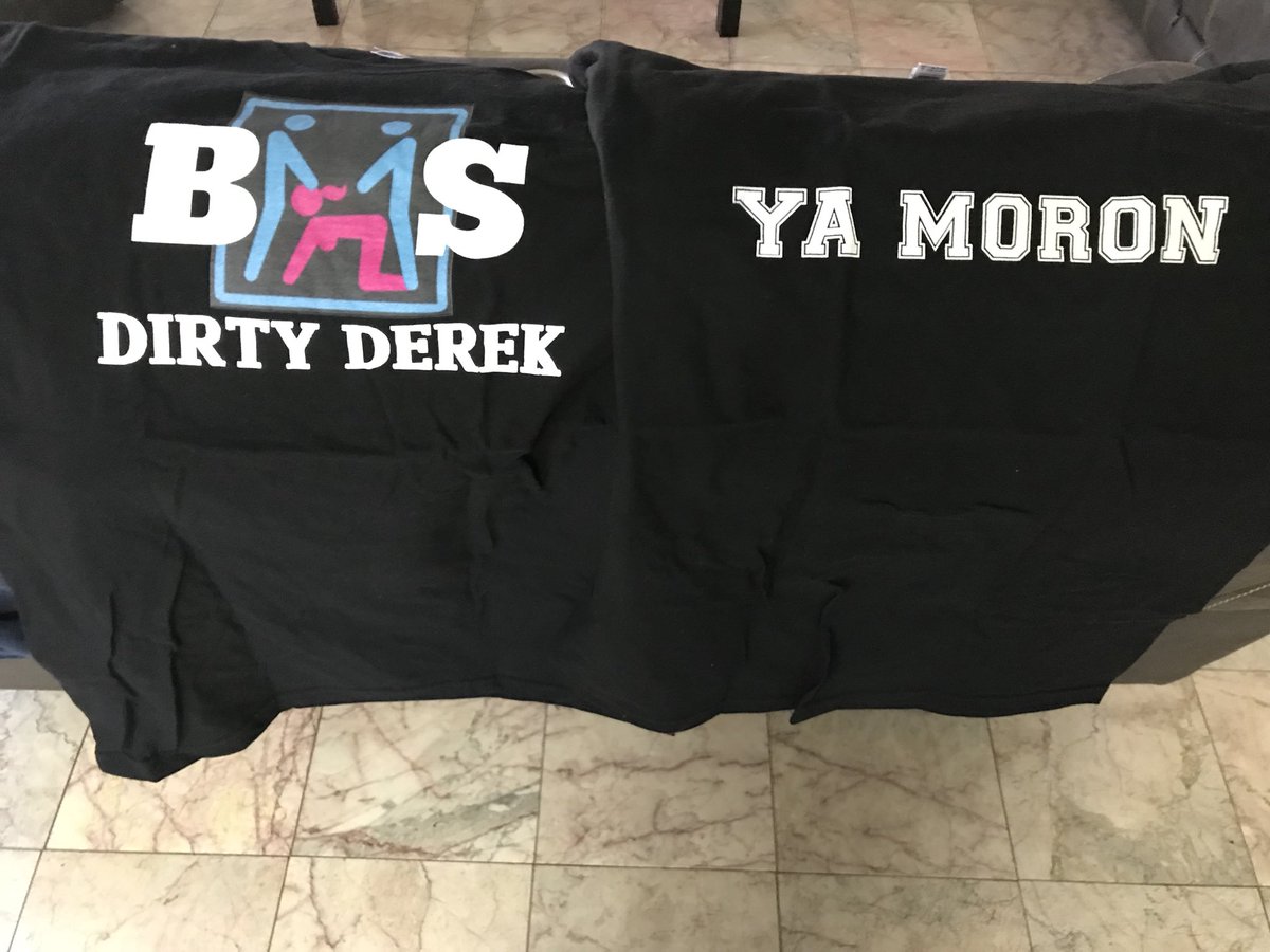 Mandos_Mundo's tweet photo. @BMS_Billy @BMS_Derek @BMS_Nard they came in #DirtyDerek #YaMoron some #DirtyDerekChones would be CABRON 😻😻😻 #Pachote😍 https://t.co/8qedTdypps
