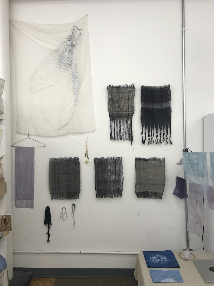 NYHCollective's tweet photo. #Artists open studios @TextileArtsCent tonight till 8 in #gowanus loving the weaving of Chang yuchen #changyuchen #textileartscenter #brooklyn https://t.co/2PoXeuvFCR