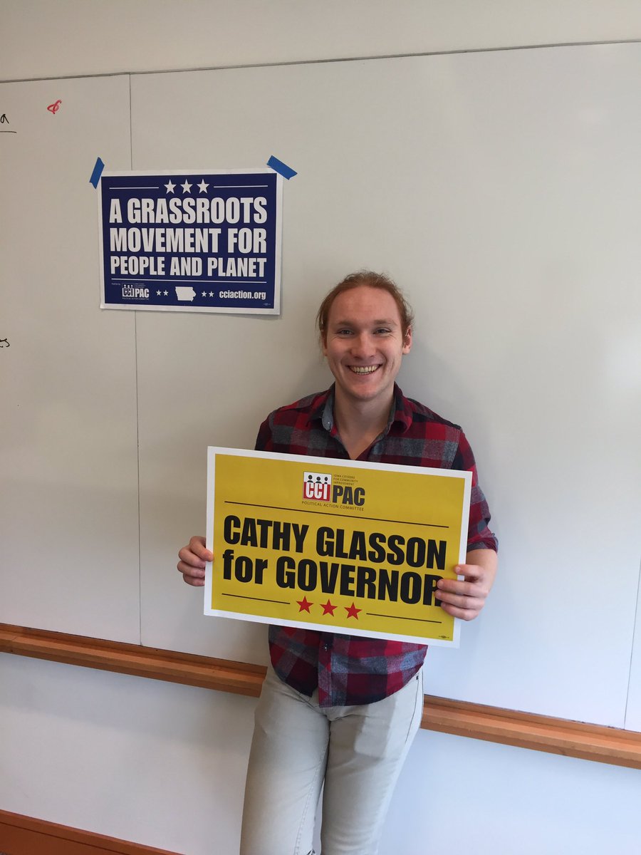 IAStudentAction's tweet photo. Today we worked with our comrades at @CCIAction to train 20 students and community members who are committed delegates for @CathyGlasson at the Poweshiek County Convention on our strategy to win big for progressive leadership! https://t.co/o60soh9CV9