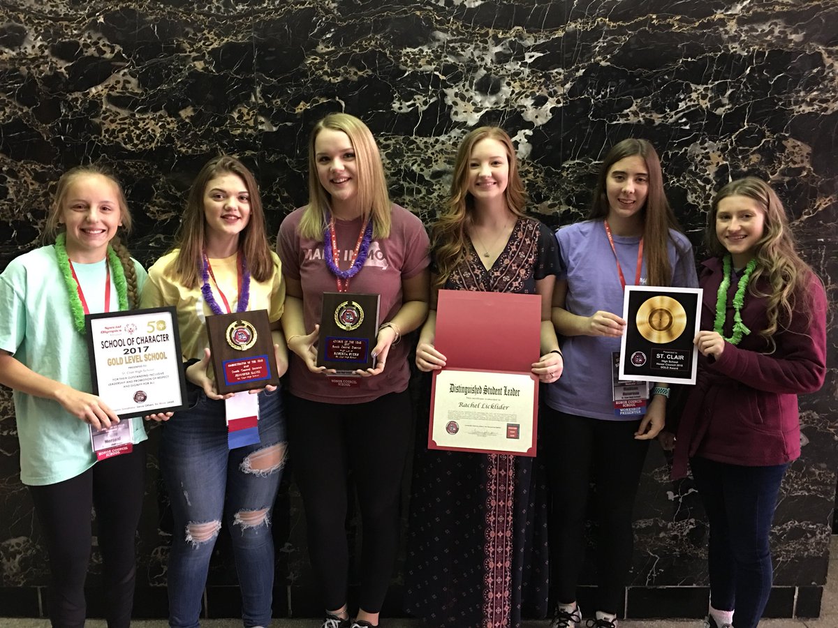 stcstuco's tweet photo. Bringing home the hardware from #MASCstate18 ππΌπ
#SCAdministratorOfTheYear #SCAdvisorOfTheYear #SOMOSchoolOfCharacter #MASCHonorCouncil #MASCDistinguishedStudentLeader #STCR13 https://t.co/Qht6HvqmBD