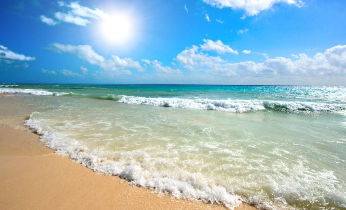 Don't forget to change your clocks tomorrow! We can't wait to have a whole extra hour with the #Bahamas sun. 🌞 #DaylightSavings #SpringForward