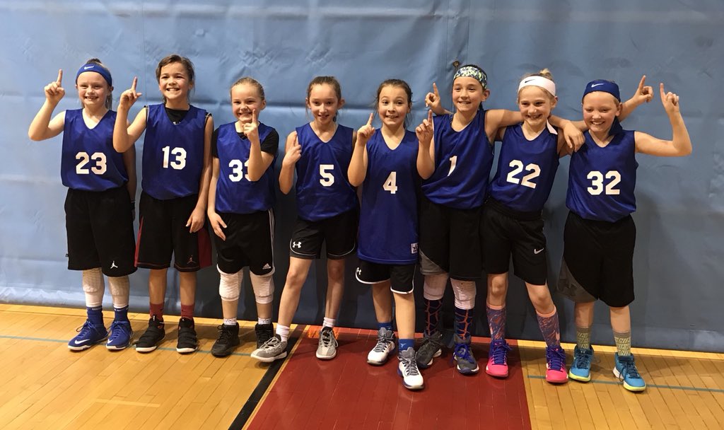 ericj73's tweet photo. Lincoln Spring Blowout 3rd Grade Champions #gators https://t.co/AlU8WDBV4m