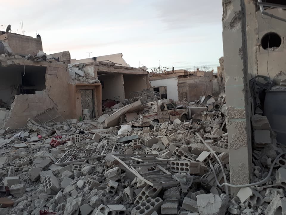 talentosprecato's tweet photo. "How long is this silence from the world that massacres and bombing, I think the world died no longer feels..... 
Do I cry about losing the house or be happy that no one in my family has been injured or killed ??? Tell me what I do?" Amin Hashem  #savegouta
#ghouta #cepostaperte https://t.co/qoROPnIscu