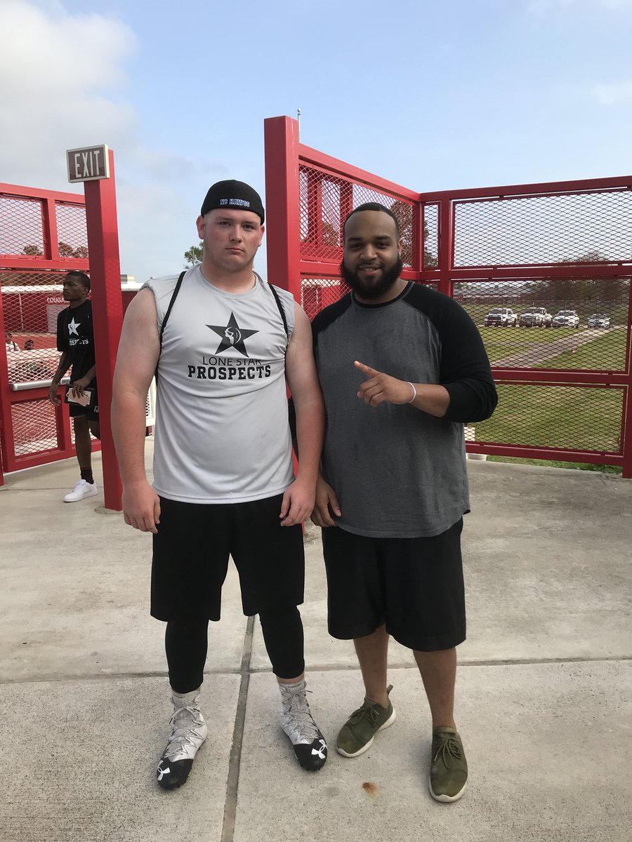 CoachBGoodrich's tweet image. Big s/o to @NewCaneyHS Brayden Mills for showing up &amp;amp; showing out today at @LoneStarHSFB @LoneStarCamp! You showed off great patience, technique, physicality time. Definitely was one of the best player on the field today, proud of you bro let’s keep building! #MYBLOCK #Underdawg