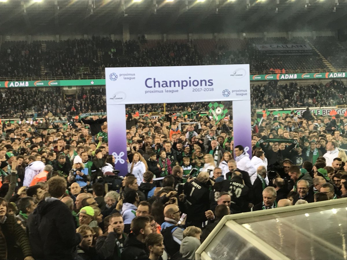 fvb79's tweet photo. Brothers, what we do in life echoes in eternity. @cercleofficial @maarten_decopar @cambrelin @SeysAmber #cerclebrugge #levecercle #VorOltied #CerBee @proximus_league #echtcercle https://t.co/9ZPy4Cbf6U