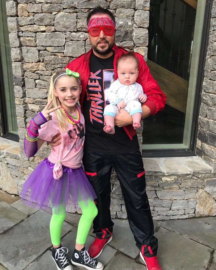 Jason Aldean on Twitter "80�s themed father daughter dance ton wife Nude Pic Hq Jason Aldean on Twitter "80�s themed father daughter dance ton photo