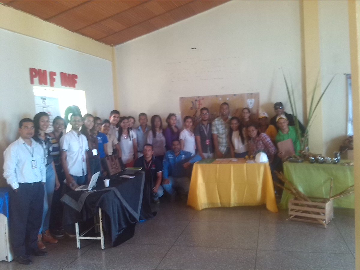 DIMASSUCRE's tweet photo. #09Mar Excelente Muestra Académica Productiva Obsequió @ViceTer_UPTOSCR Aulas #MontesPotencia en la VII Jornada Plan Divulgación #SNI #PNEV #LOEU 2018 y Oportunidades Estudios Universitarios #SucrePotencia @opsuoficial @prensazees @Mppeuct @MPPEDUCACION @JRamos_ZESucre @jesusrrn https://t.co/SlBtN48Ez5
