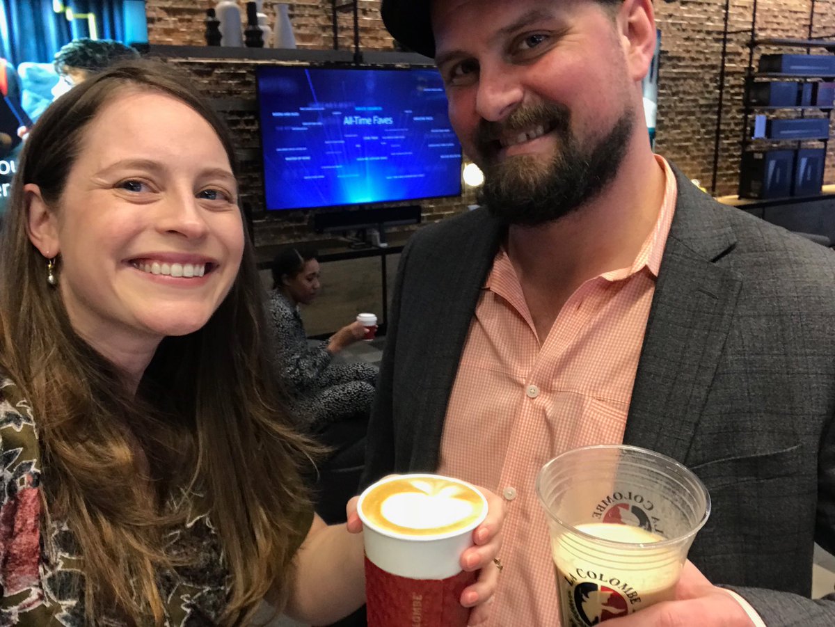 kenziekurek's tweet photo. @marymclaughli10 great idea! #datenightDC #studioXfinity #Comcast #lacolombe @Turtle19820 https://t.co/SRg7atXyrS