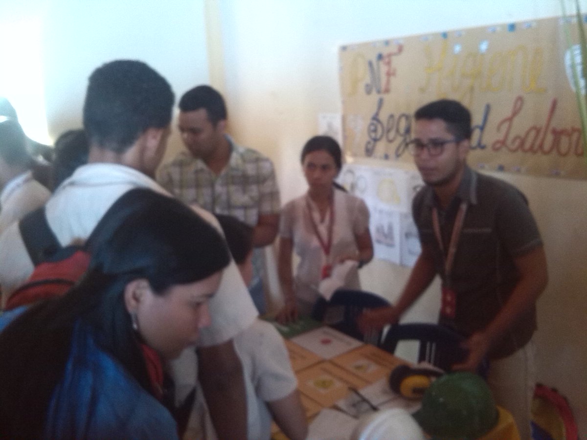 DIMASSUCRE's tweet photo. #09Mar Excelente Muestra Académica Productiva Obsequió @ViceTer_UPTOSCR Aulas #MontesPotencia en la VII Jornada Plan Divulgación #SNI #PNEV #LOEU 2018 y Oportunidades Estudios Universitarios #SucrePotencia @opsuoficial @prensazees @Mppeuct @MPPEDUCACION @JRamos_ZESucre @jesusrrn https://t.co/SlBtN48Ez5