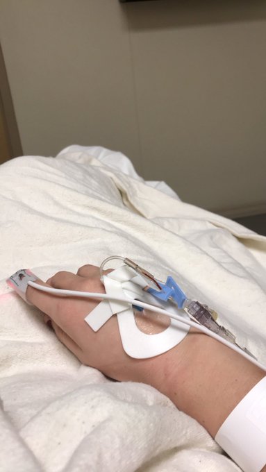 Watch Roxy Raye's leaked NSFW photo on TwXstars