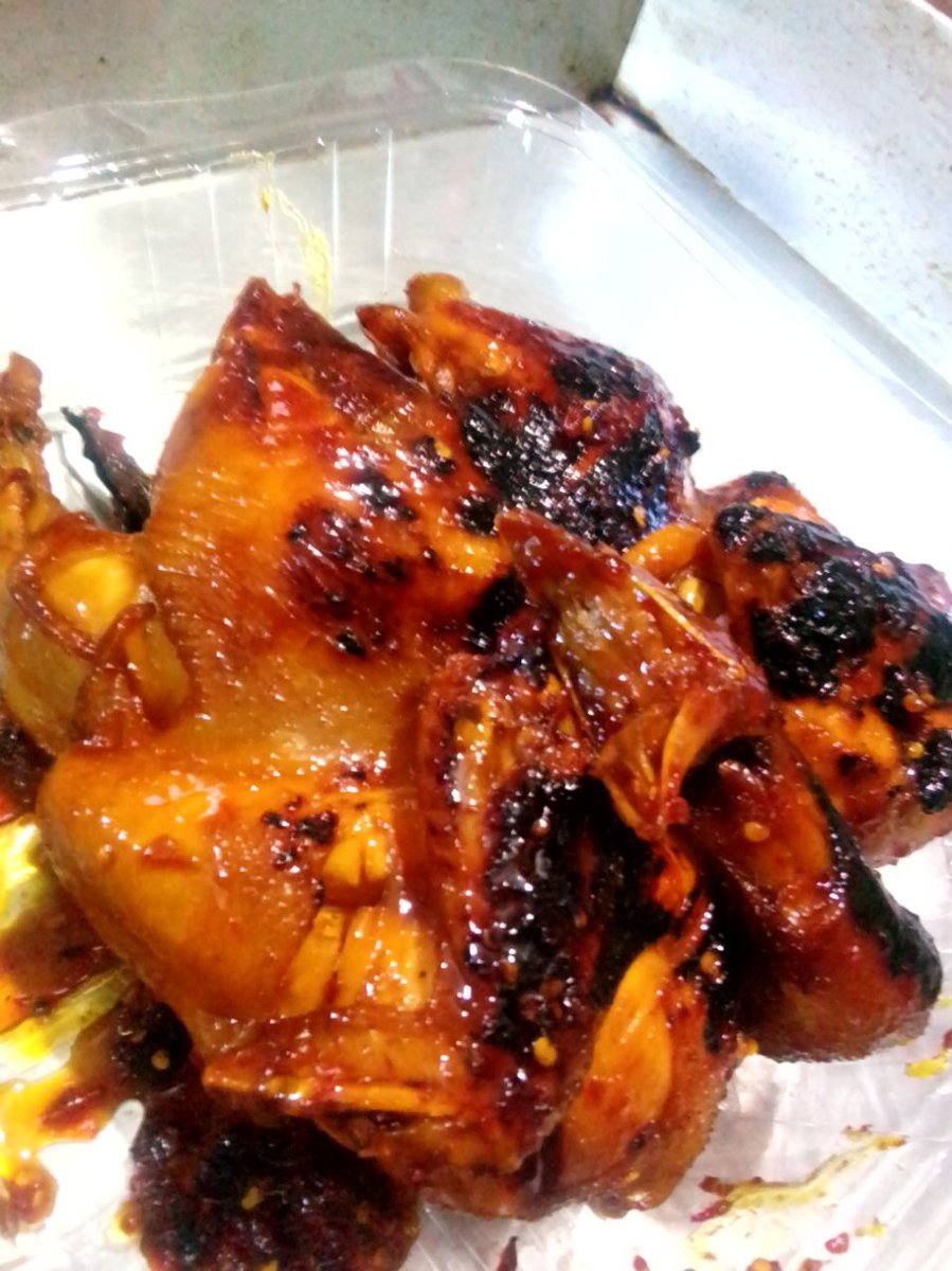 ResikOmah's tweet photo. @kulineryogya @KulinerJogja @Jogja24Jam @Jogjastudent @jogjamediapromo Ayam BARADAS pedasnya bikin nyosss, open order, 90 K,   081617477215 https://t.co/R5BB5GXaLs